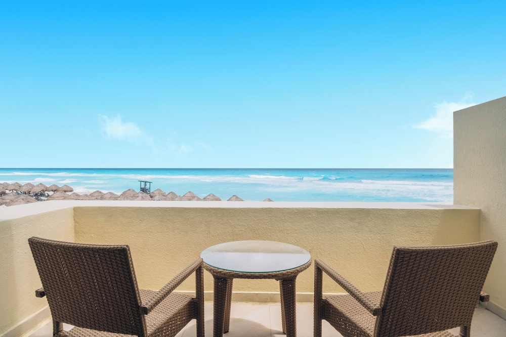 Iberostar Selection Cancún - All Inclusive — Beach in Cancun, Quintana Roo