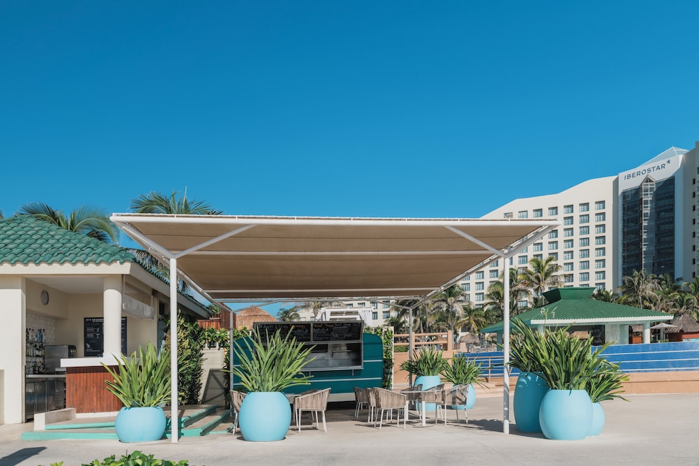 Iberostar Selection Cancún - All Inclusive — Restaurant & bars in Cancun, Quintana Roo