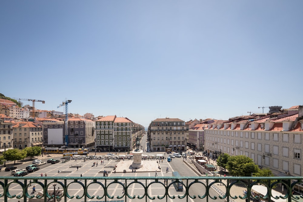 The Visionaire Apartments — Hotel building in Lisbon, Lisboa