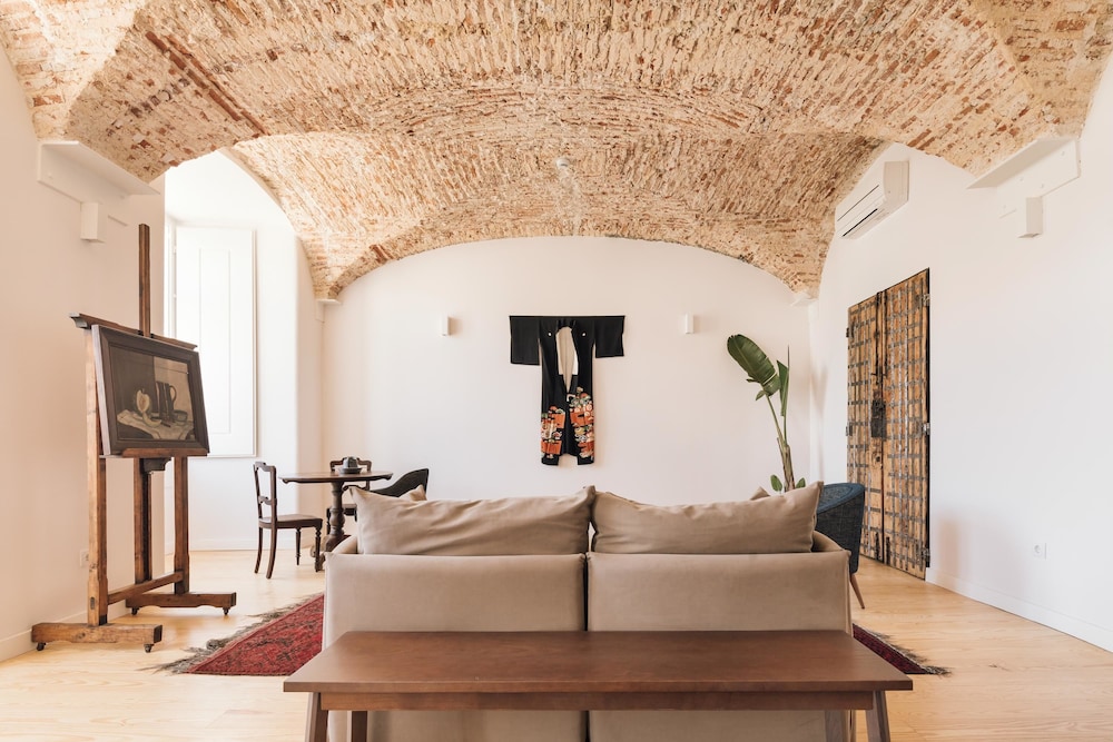 The Visionaire Apartments — Hotel rooms in Lisbon, Lisboa