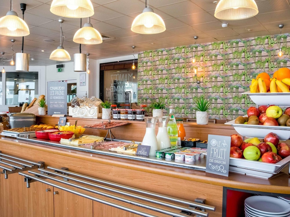 ibis Paris 17 Clichy-Batignolles — Restaurant & bars in Paris, Ile-de-France