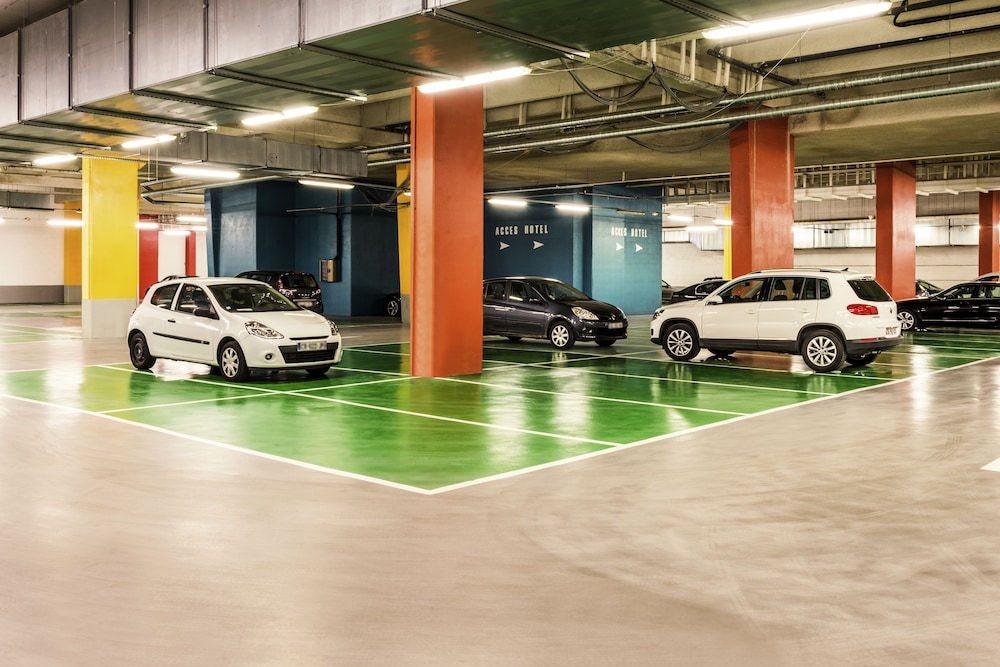 ibis Paris 17 Clichy-Batignolles — Sports & recreation in Paris, Ile-de-France