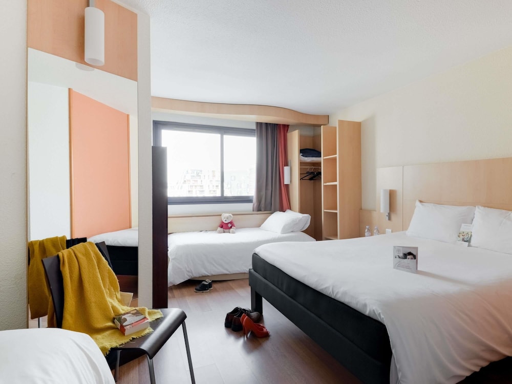 ibis Paris 17 Clichy-Batignolles — Hotel rooms in Paris, Ile-de-France