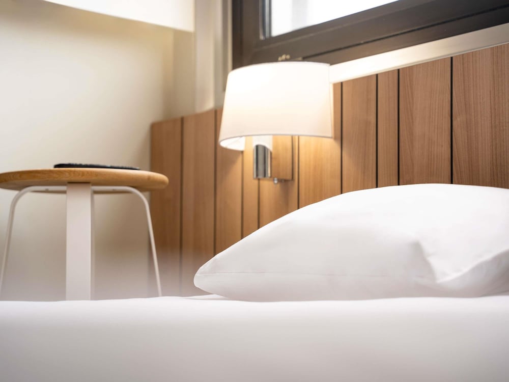 ibis Paris 17 Clichy-Batignolles — Hotel rooms in Paris, Ile-de-France