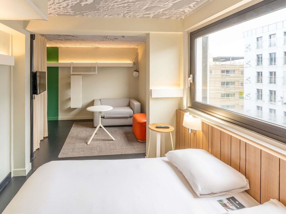 ibis Paris 17 Clichy-Batignolles — Hotel rooms in Paris, Ile-de-France