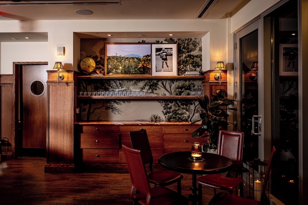 Hotel Park Ave NYC — Restaurant & bars in New York City, New York State