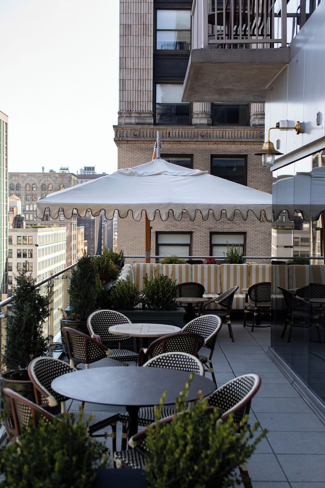 Hotel Park Ave NYC — Restaurant & bars in New York City, New York State