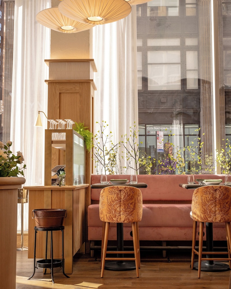 Hotel Park Ave NYC — Restaurant & bars in New York City, New York State