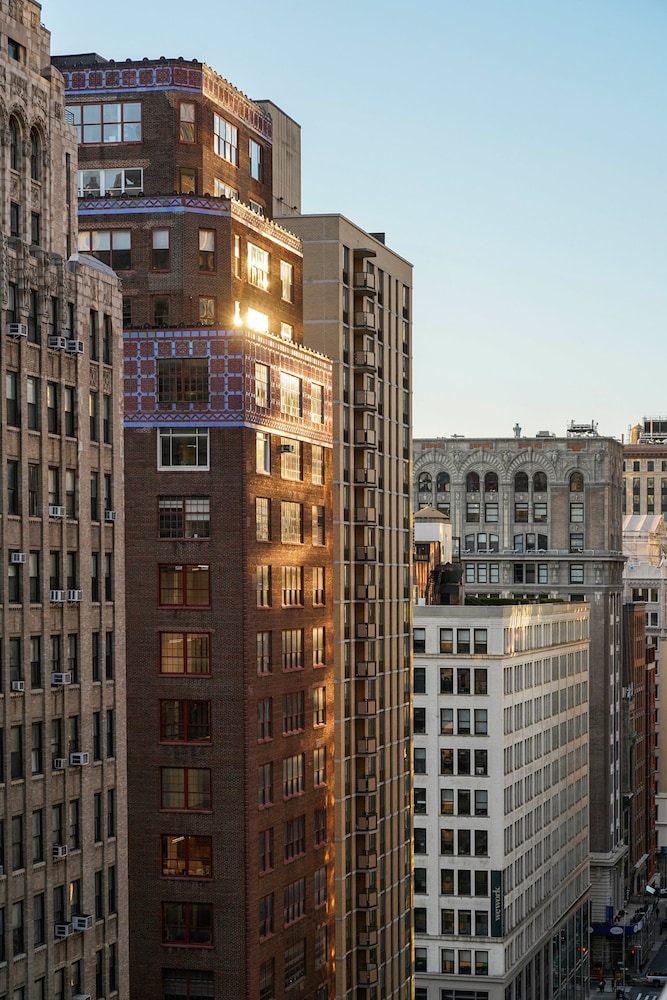 Hotel Park Ave NYC — Hotel building in New York City, New York State