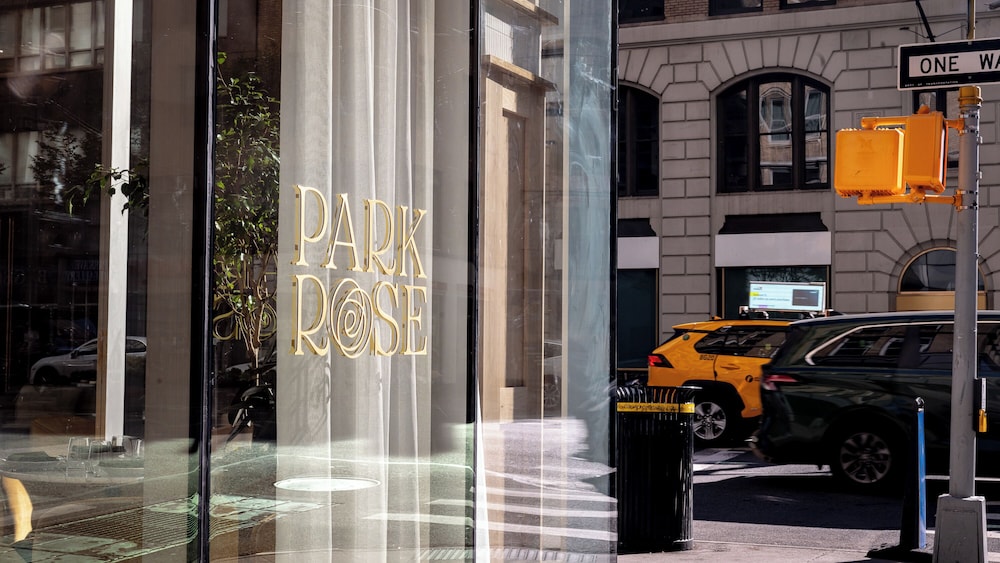 Hotel Park Ave NYC — Hotel building in New York City, New York State