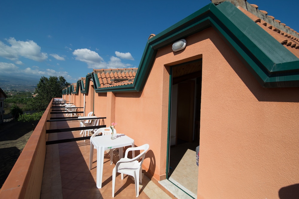 Villaggio Alkantara — Hotel building in Giardini Naxos, Sicily