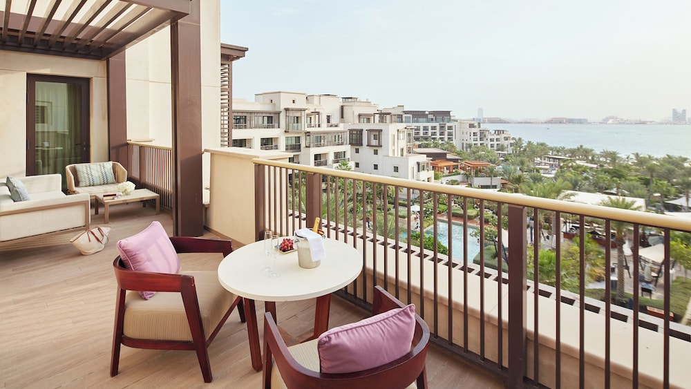Jumeirah Al Naseem Dubai — Hotel rooms in Dubai