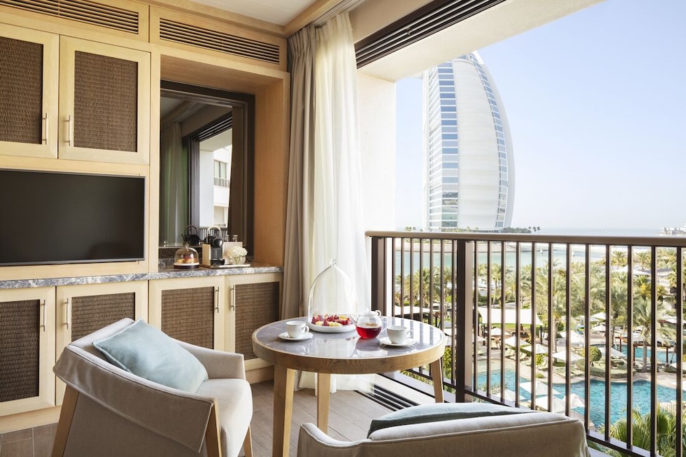 Jumeirah Al Naseem Dubai — Hotel rooms in Dubai