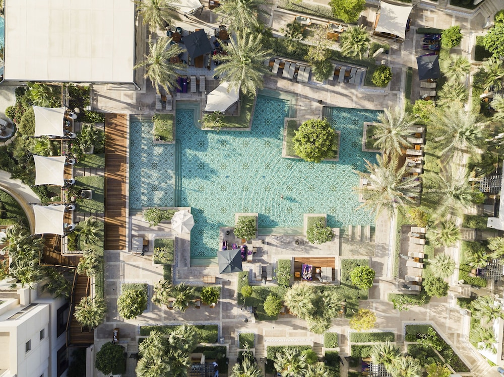 Jumeirah Al Naseem Dubai — Swimming pool in Dubai