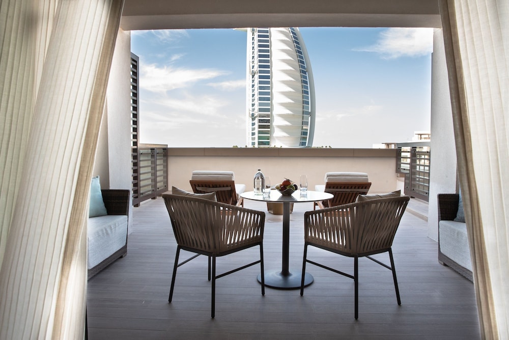 Jumeirah Al Naseem Dubai — Hotel rooms in Dubai