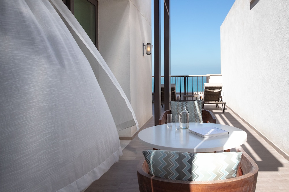 Jumeirah Al Naseem Dubai — Hotel rooms in Dubai