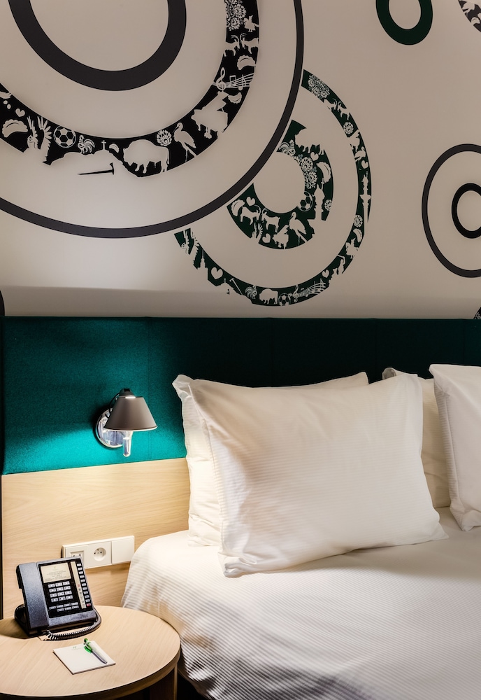 Holiday Inn Warsaw City Centre by IHG — Hotel rooms in Warsaw, Masovian