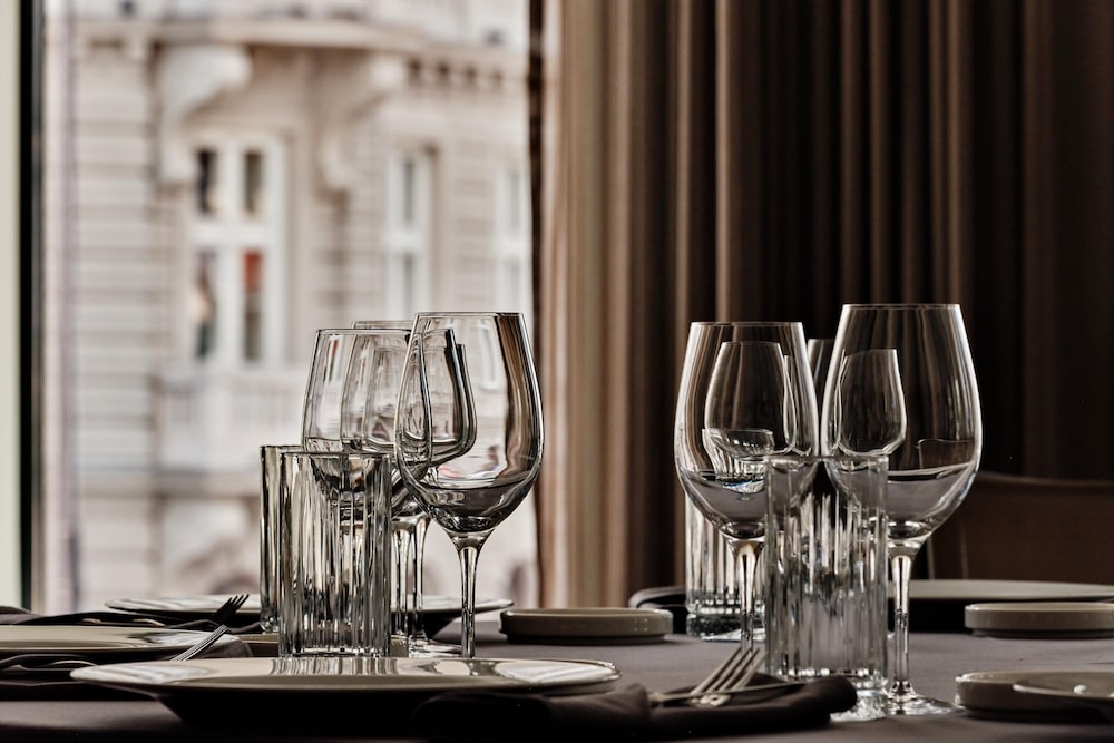 Holiday Inn Warsaw City Centre by IHG — Restaurant & bars in Warsaw, Masovian