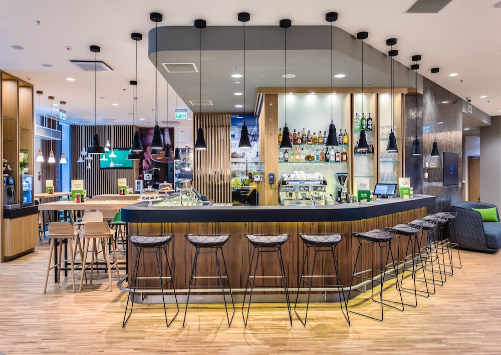 Holiday Inn Warsaw City Centre by IHG — Restaurant & bars in Warsaw, Masovian