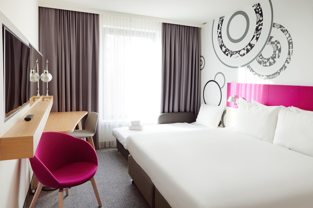 Holiday Inn Warsaw City Centre by IHG — Hotel rooms in Warsaw, Masovian