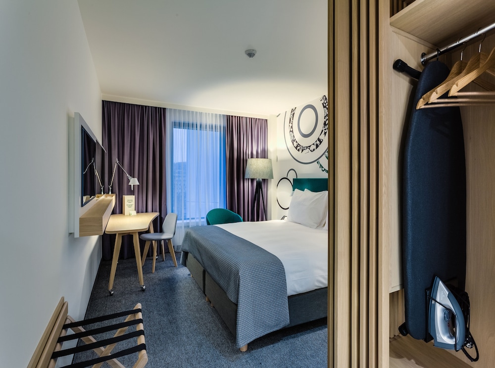 Holiday Inn Warsaw City Centre by IHG — Hotel rooms in Warsaw, Masovian