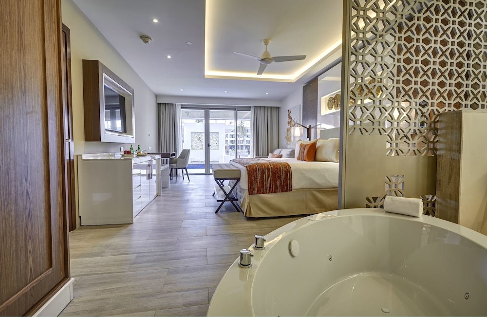 Royalton Bavaro, An Autograph Collection All-Inclusive Resort & Casino — Hotel rooms in Bavaro, La Altagracia