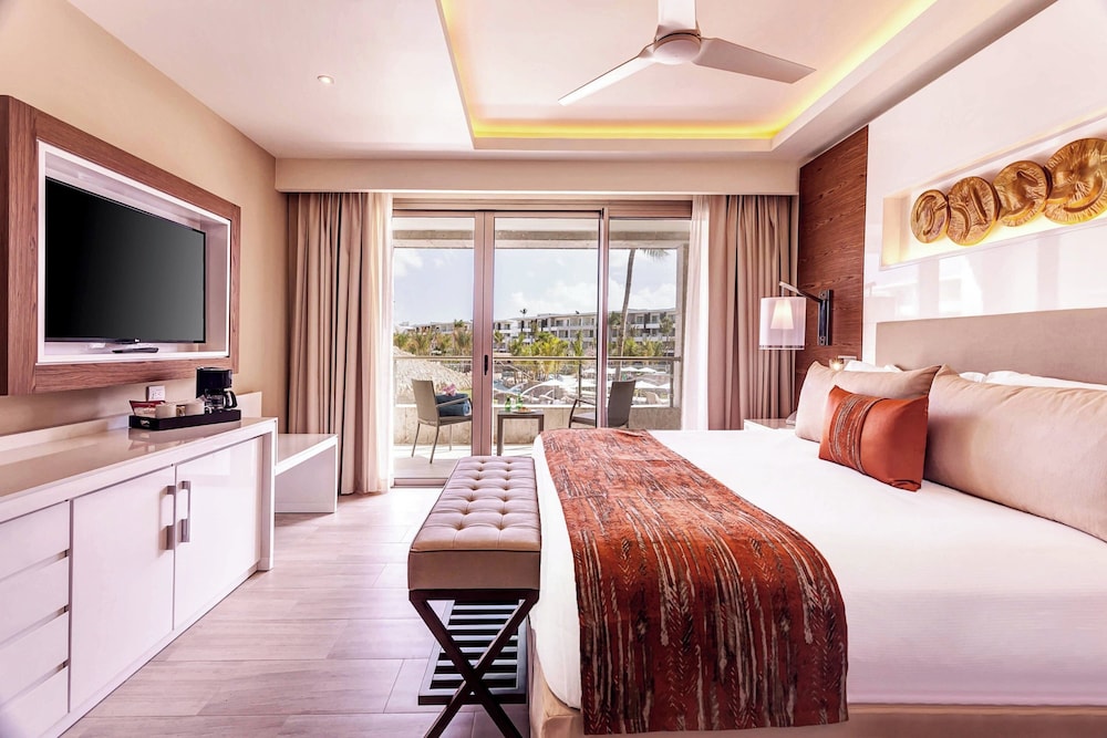 Royalton Bavaro, An Autograph Collection All-Inclusive Resort & Casino — Hotel rooms in Bavaro, La Altagracia