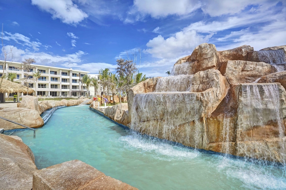 Royalton Bavaro, An Autograph Collection All-Inclusive Resort & Casino — Swimming pool in Bavaro, La Altagracia