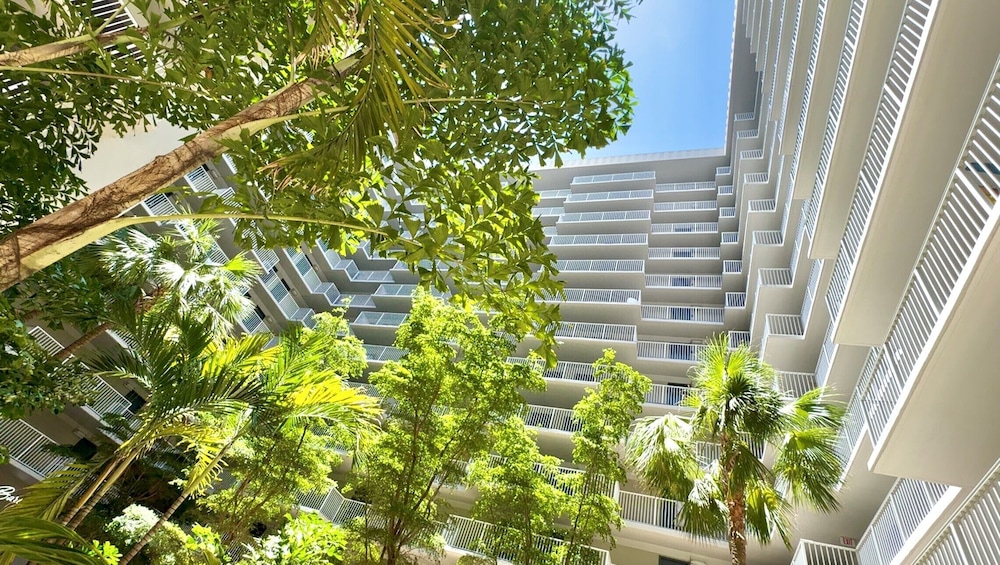 Wyndham I-Drive Avanti Resort & Conference Center — Hotel building in Orlando, Florida