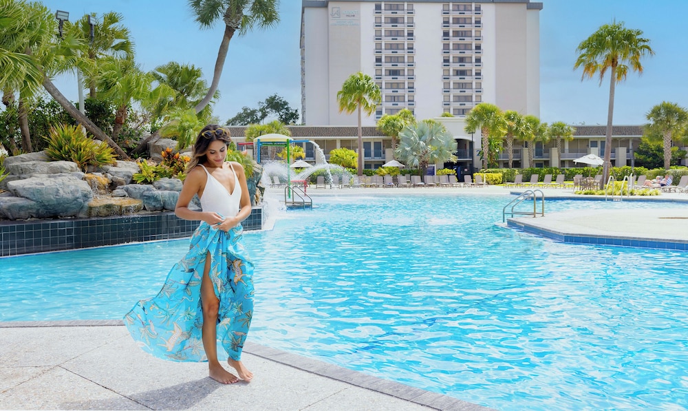 Wyndham I-Drive Avanti Resort & Conference Center — Swimming pool in Orlando, Florida