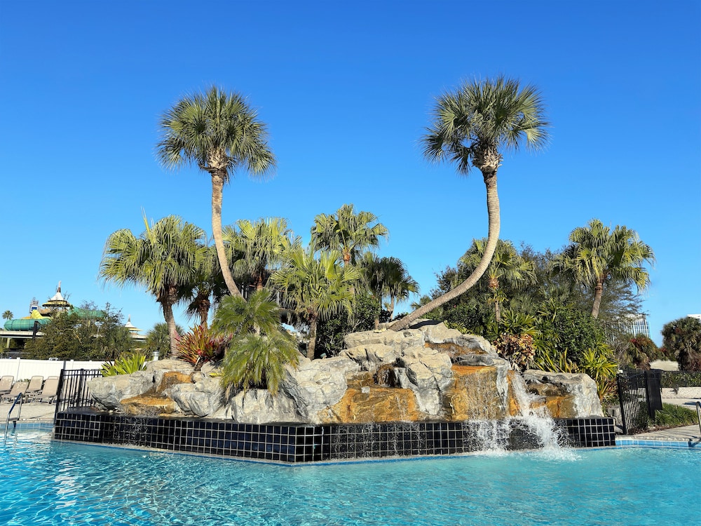 Wyndham I-Drive Avanti Resort & Conference Center — Swimming pool in Orlando, Florida