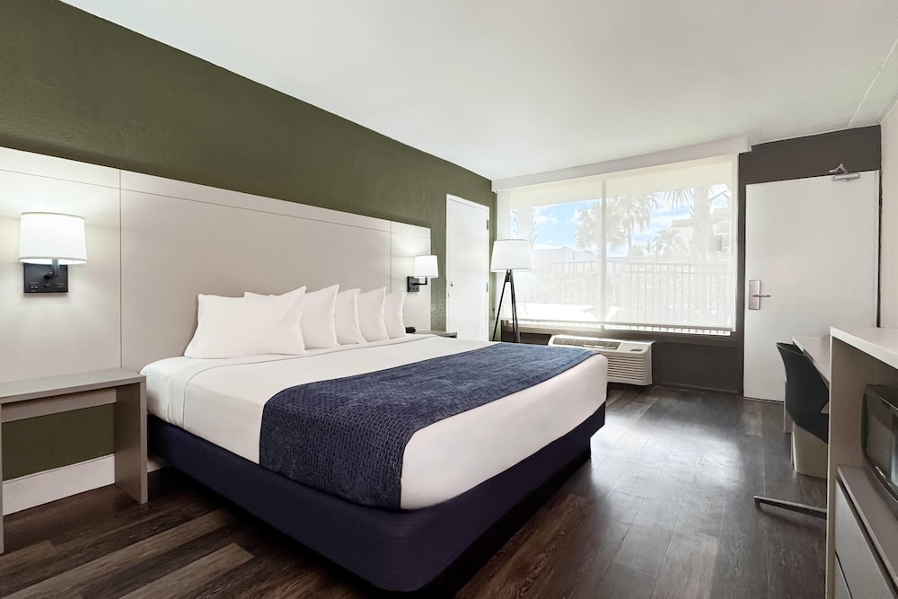 Wyndham I-Drive Avanti Resort & Conference Center — Hotel rooms in Orlando, Florida