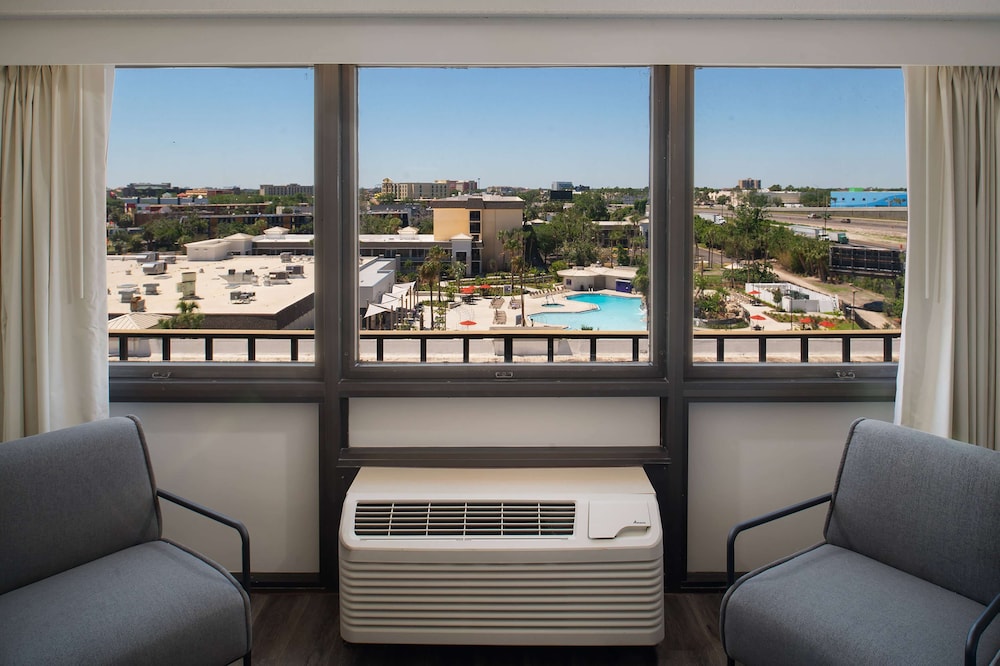 Wyndham I-Drive Avanti Resort & Conference Center — Hotel rooms in Orlando, Florida
