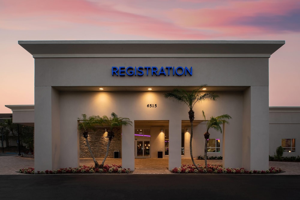 Wyndham I-Drive Avanti Resort & Conference Center — Hotel building in Orlando, Florida