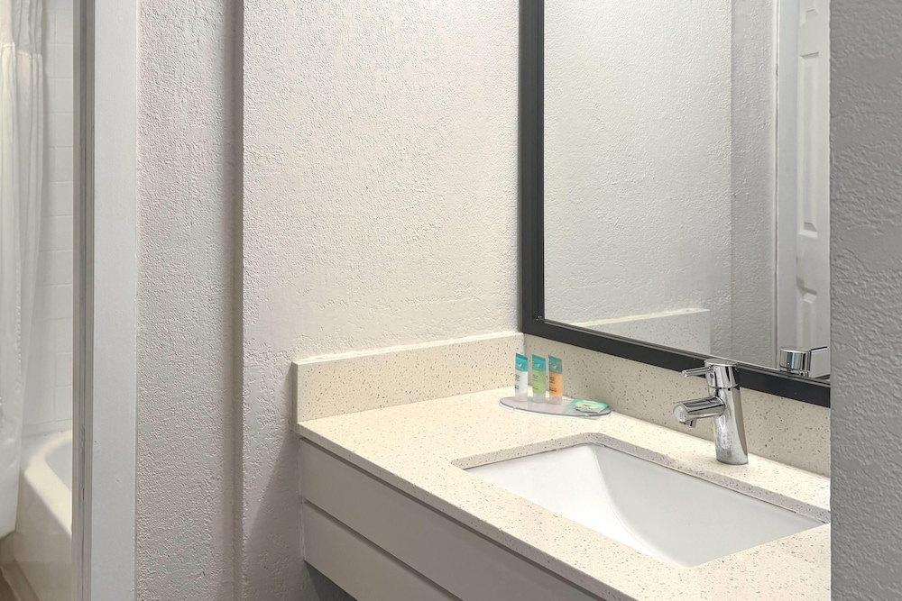 Wyndham I-Drive Avanti Resort & Conference Center — Hotel rooms in Orlando, Florida