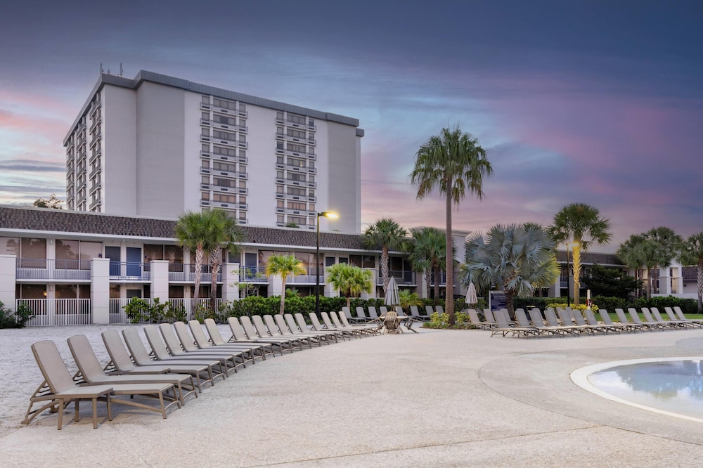 Wyndham I-Drive Avanti Resort & Conference Center — Hotel building in Orlando, Florida