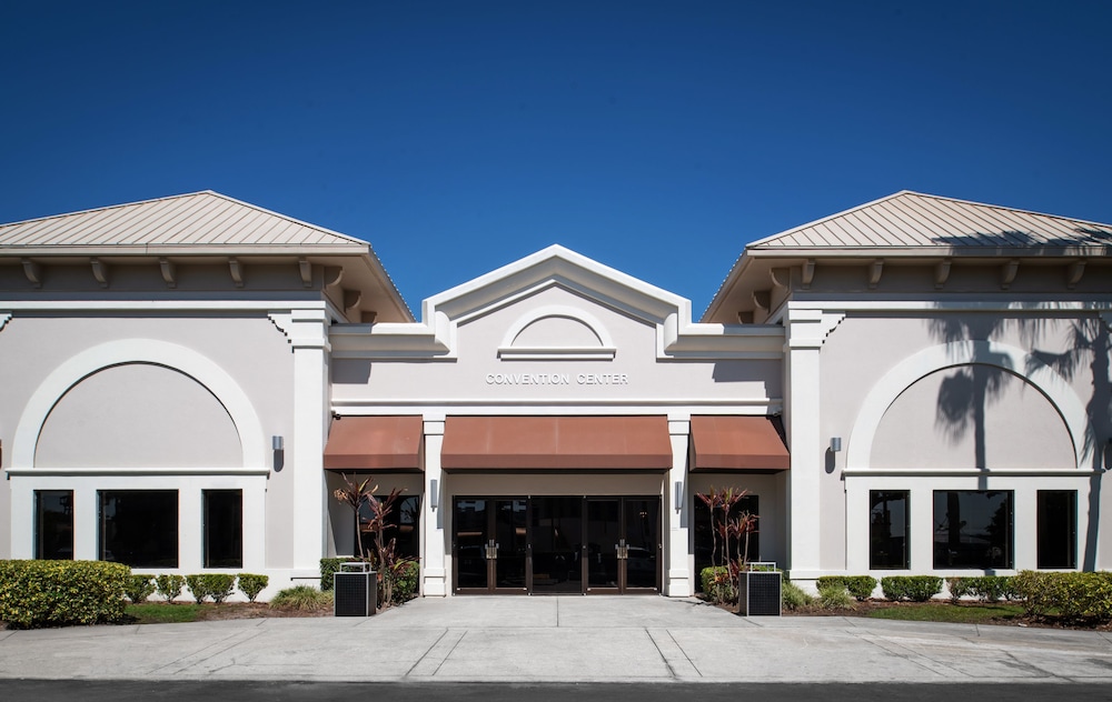 Wyndham I-Drive Avanti Resort & Conference Center — Hotel building in Orlando, Florida