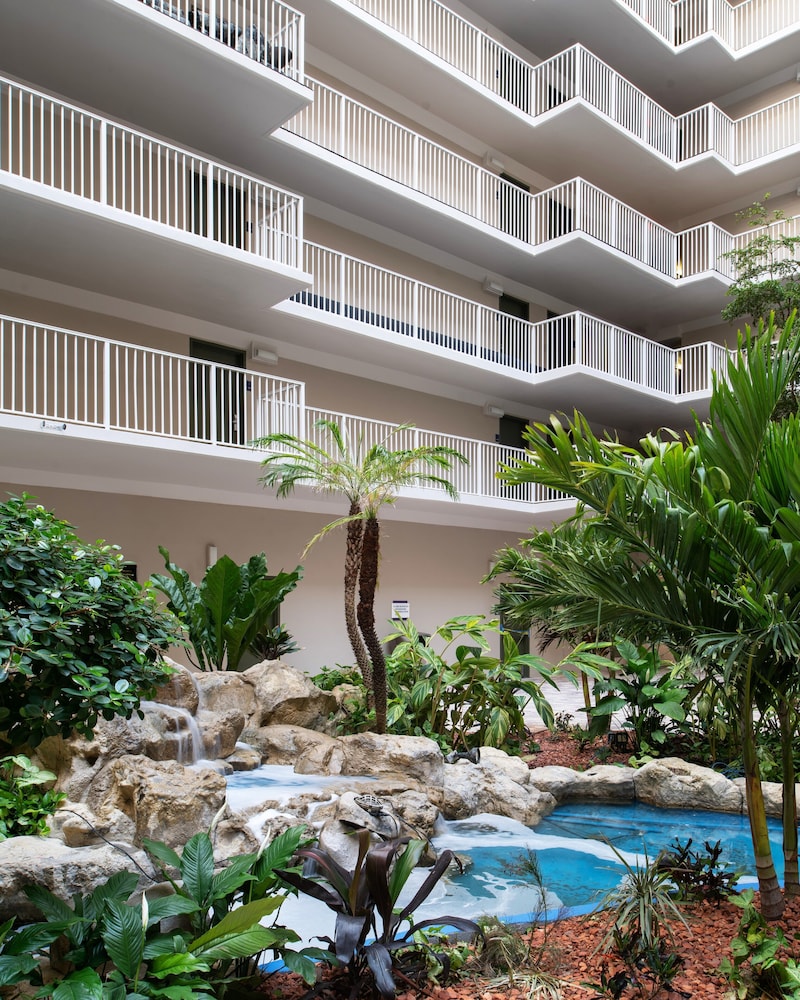 Wyndham I-Drive Avanti Resort & Conference Center — Hotel building in Orlando, Florida