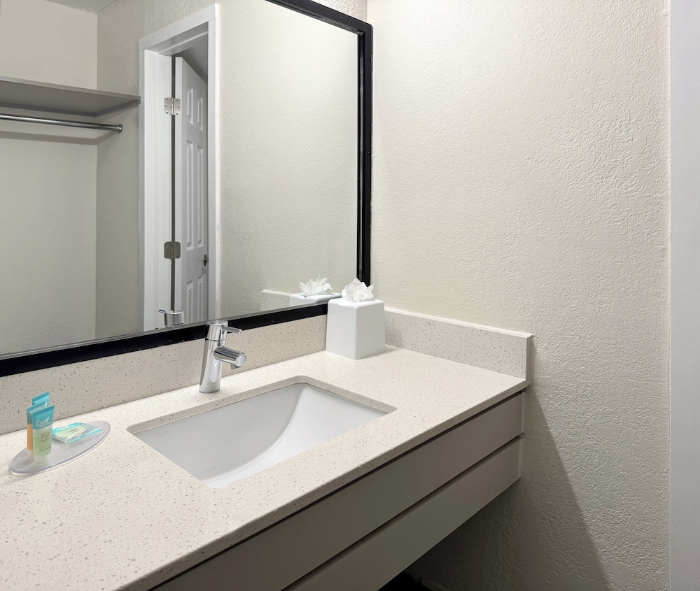Wyndham I-Drive Avanti Resort & Conference Center — Hotel rooms in Orlando, Florida