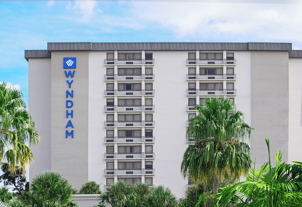 Wyndham I-Drive Avanti Resort & Conference Center — Hotel building in Orlando, Florida