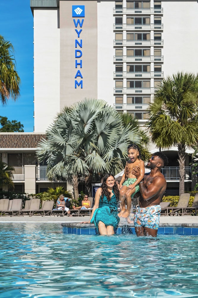 Wyndham I-Drive Avanti Resort & Conference Center — Swimming pool in Orlando, Florida
