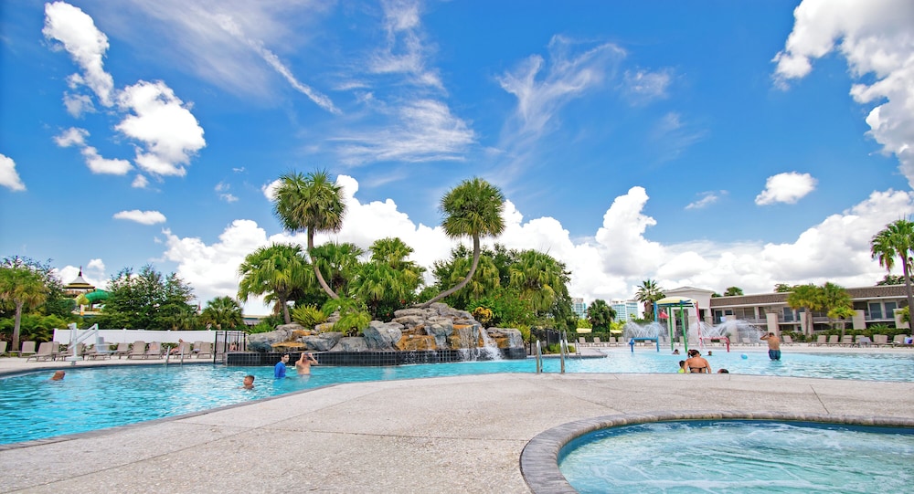 Wyndham I-Drive Avanti Resort & Conference Center — Swimming pool in Orlando, Florida
