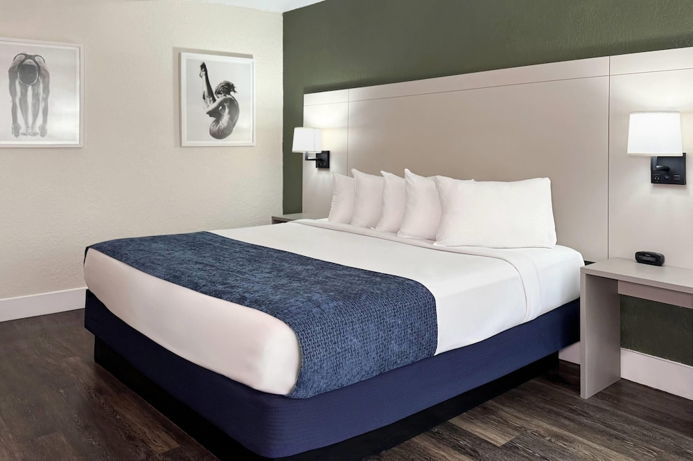 Wyndham I-Drive Avanti Resort & Conference Center — Hotel rooms in Orlando, Florida