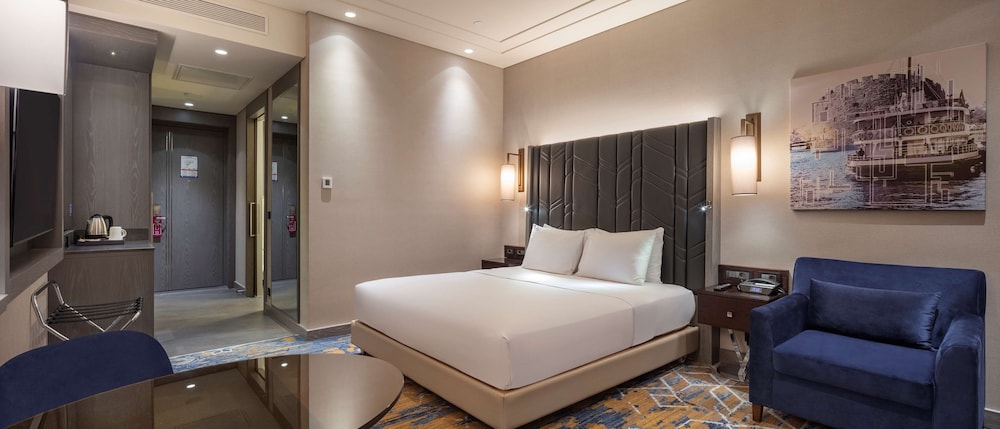 Hilton Istanbul Bakirkoy — Hotel rooms in Istanbul, Istanbul