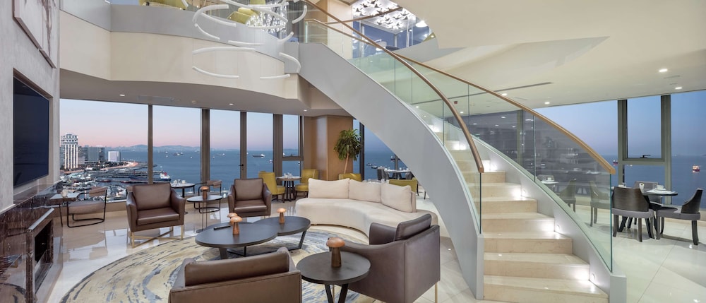 Hilton Istanbul Bakirkoy — Restaurant & bars in Istanbul, Istanbul