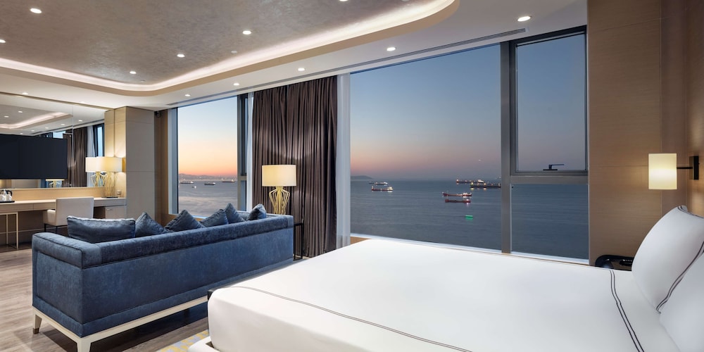 Hilton Istanbul Bakirkoy — Hotel rooms in Istanbul, Istanbul