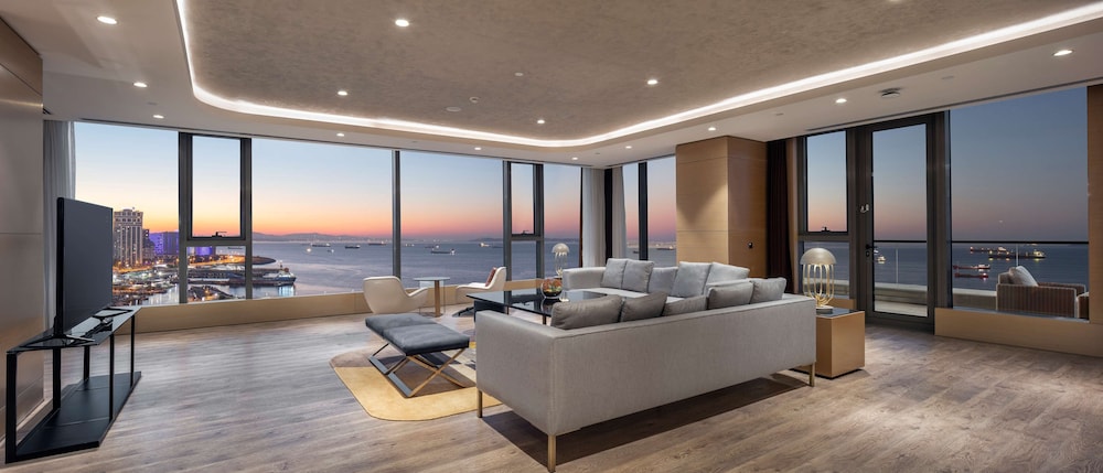 Hilton Istanbul Bakirkoy — Hotel rooms in Istanbul, Istanbul