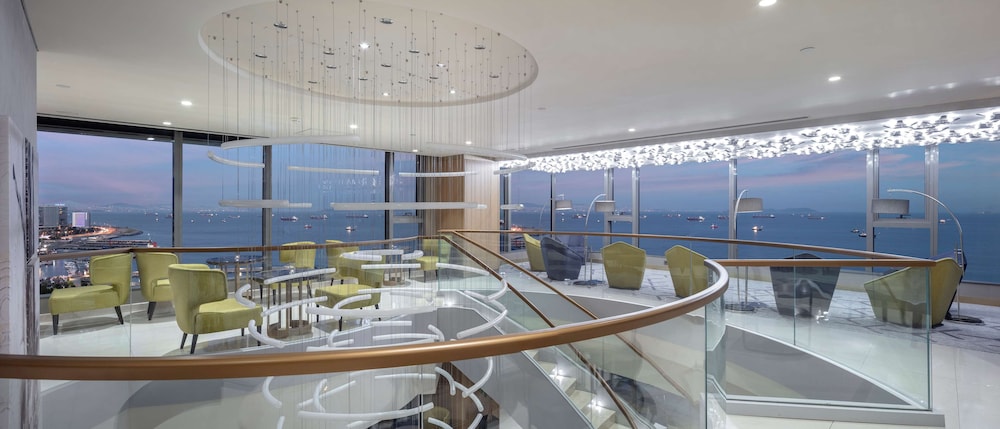 Hilton Istanbul Bakirkoy — Restaurant & bars in Istanbul, Istanbul