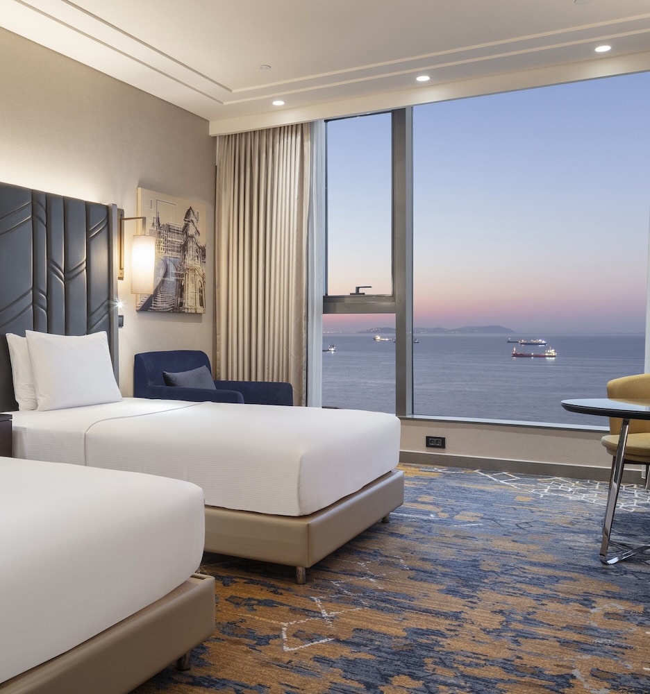 Hilton Istanbul Bakirkoy — Hotel rooms in Istanbul, Istanbul
