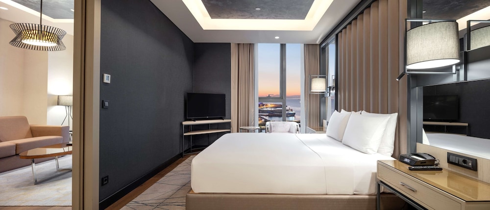 Hilton Istanbul Bakirkoy — Hotel rooms in Istanbul, Istanbul